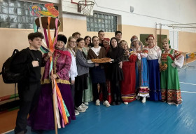 Масленица по народным поверьям-самый весёлый, очень шумный и народный праздник..